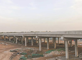 新機(jī)場(chǎng)高速公路臨建鋼筋棚